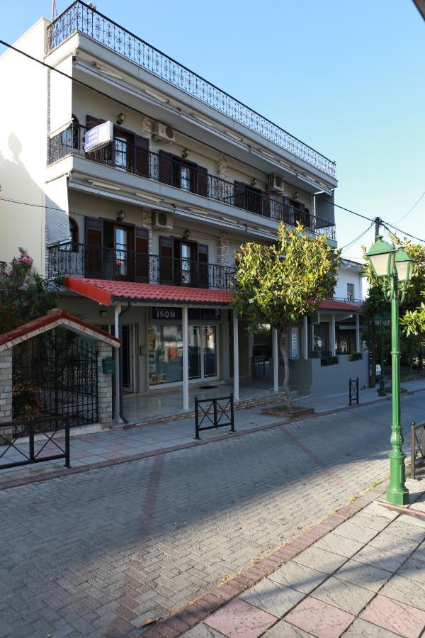 Giotis Apartments Лептокария Екстериор снимка